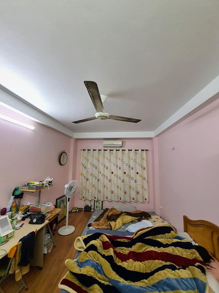 Căn duy nhất ngọc Thụy 32m2 x4 tầng, giá nhỉnh 2 tỷ, xây được 3 năm, rất mới
