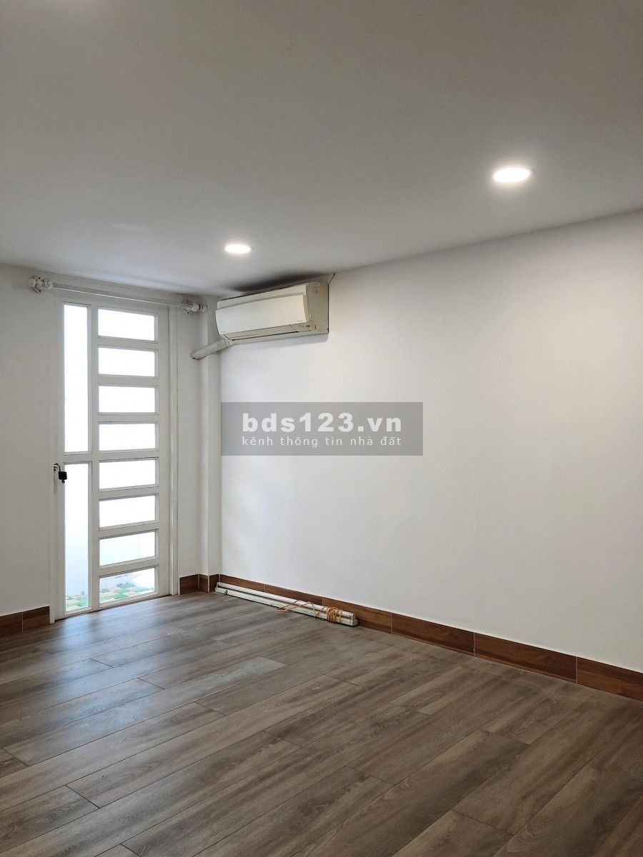 Bán nhà hẻm xe tải kinh doanh Lạc Long Quân, Quận Tân Bình, DT…