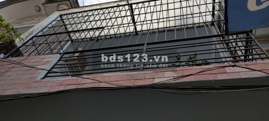 Nhỉnh 5 tỷ có nhà 56m2, Lạc Long Quân (4x14)m hẻm 3,5m, quận Tân Bình.
