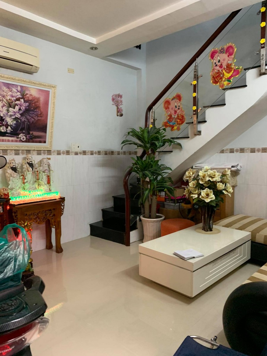 Mặt Tiền Kinh Doanh, Kế Sân Bay, 4 Tầng, Chỉ 6.2 Tỷ, Phạm Văn Đồng. GV