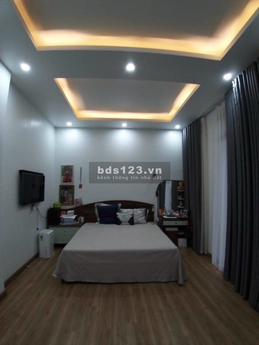 Bán nhà phố Kim Sơn, ph Tân Bình, TP HD 94.7m2, mt 6m, 3 tầng, 3.65 tỷ, gara