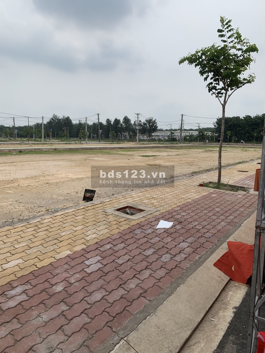 ĐẤT NỀN MẶT TIỀN QL13 Bình Dương, SỔ RIÊNG TỪNG NỀN ( cơ sở hạ tầng hoàn chỉnh, full thổ cư )