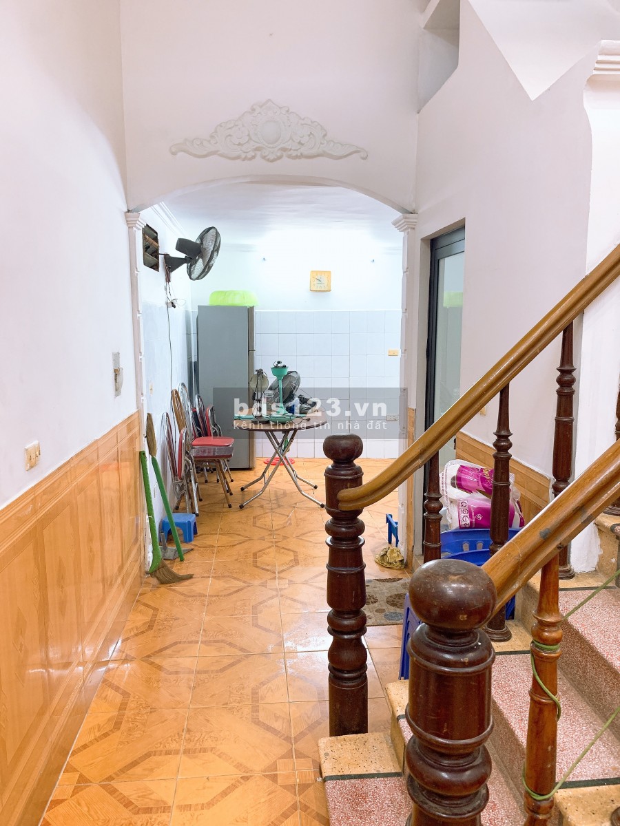 Cho thuê nhà quận Thanh Xuân, mới SC lại, full đồ giá chỉ vài triệu, lâu dài chính chủ!