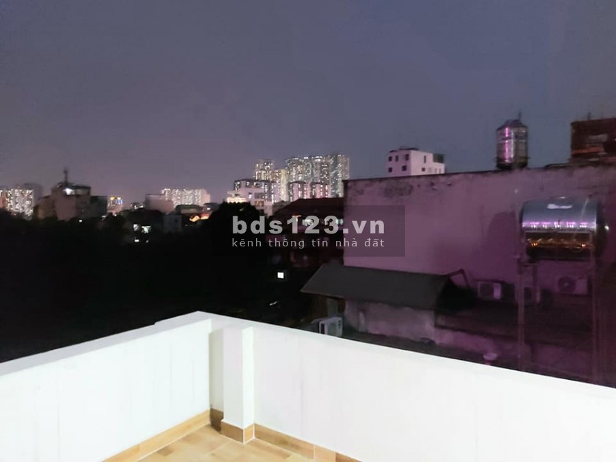 Bán nhà riêng tại Khương Đình, Hà Nội, 40m2 x 6 tầng, giá 5.2 tỷ.