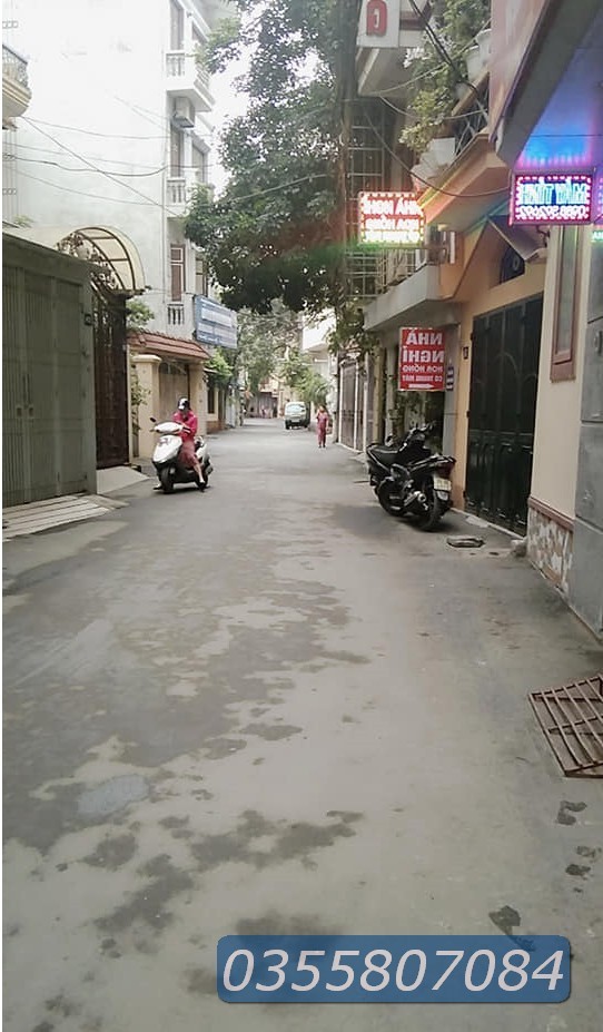 Bán nhà Lê trọng Tấn 40m2, nhà 4 tầng ô tô vào nhà , kinh doanh, văn phòng, cách phố 8m