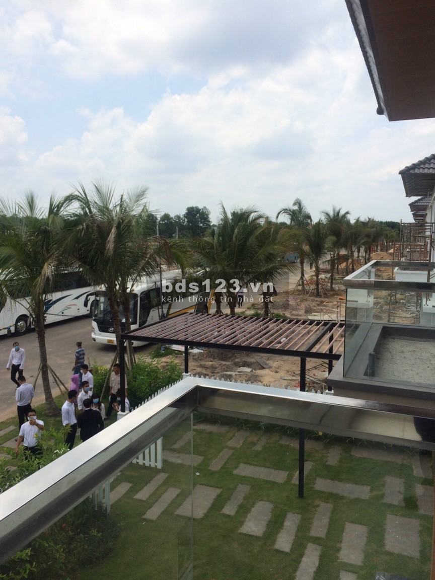 Bán Biệt Thự 10*20m, SHR, Vay NH 70%, Nhận Nhà Ngay
