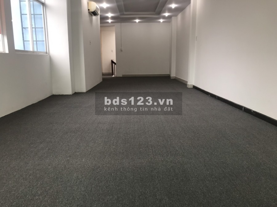 Cho thuê nhà nguyên căn MT đường Bạch Đằng Bình Thạnh - nhà mới sơn sửa sạch sẽ (5x15m - trệt 3 lầu)