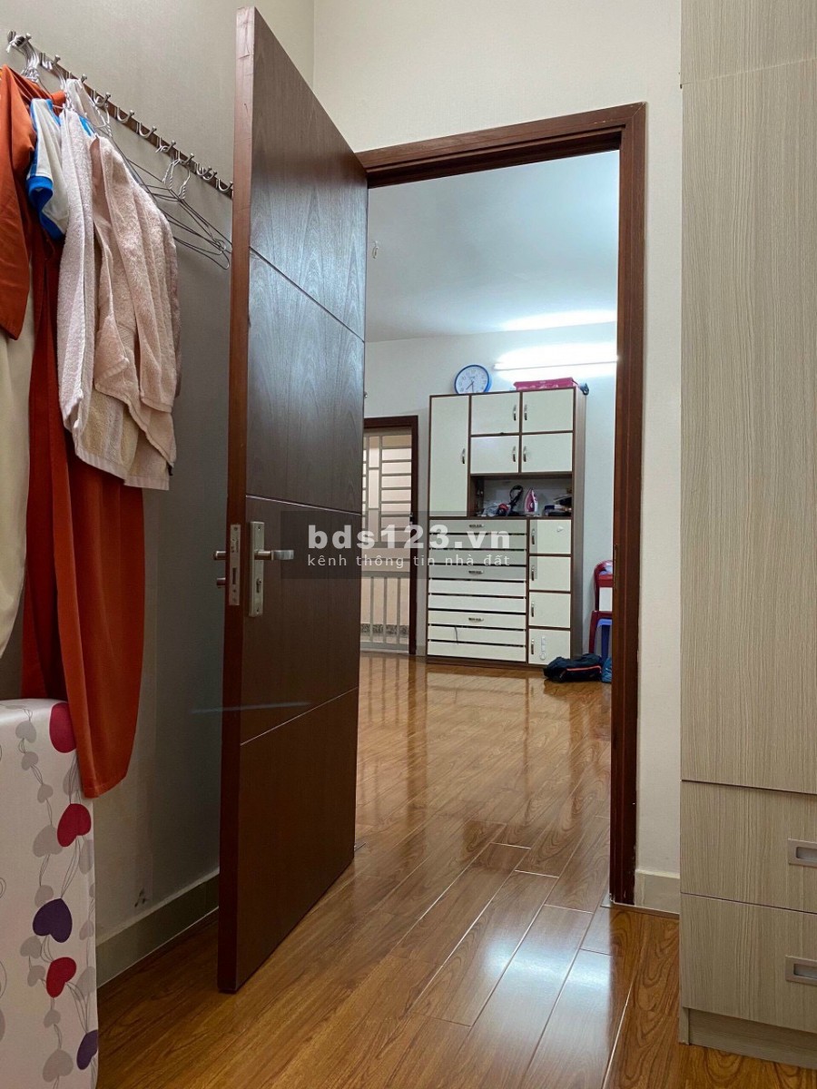 Cần bán căn Tecco 58m2 2pn 2wc nhà sạch đẹp view ngoài tầng trung giá rẻ chỉ 1,57 tỷ bao hết