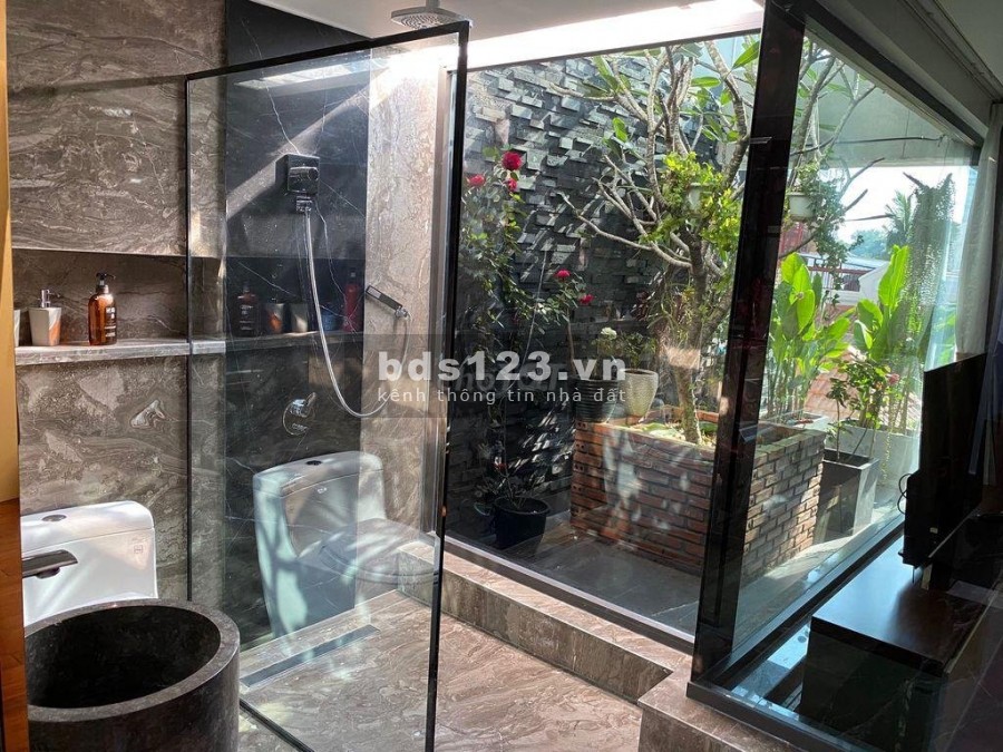 Biệt thự cho thuê ngay mt Cù Lao, Phú Nhuận- nhà đẹp có đầy đủ nội thất cao cấp, nhà hướng Đông Nam thoáng mát