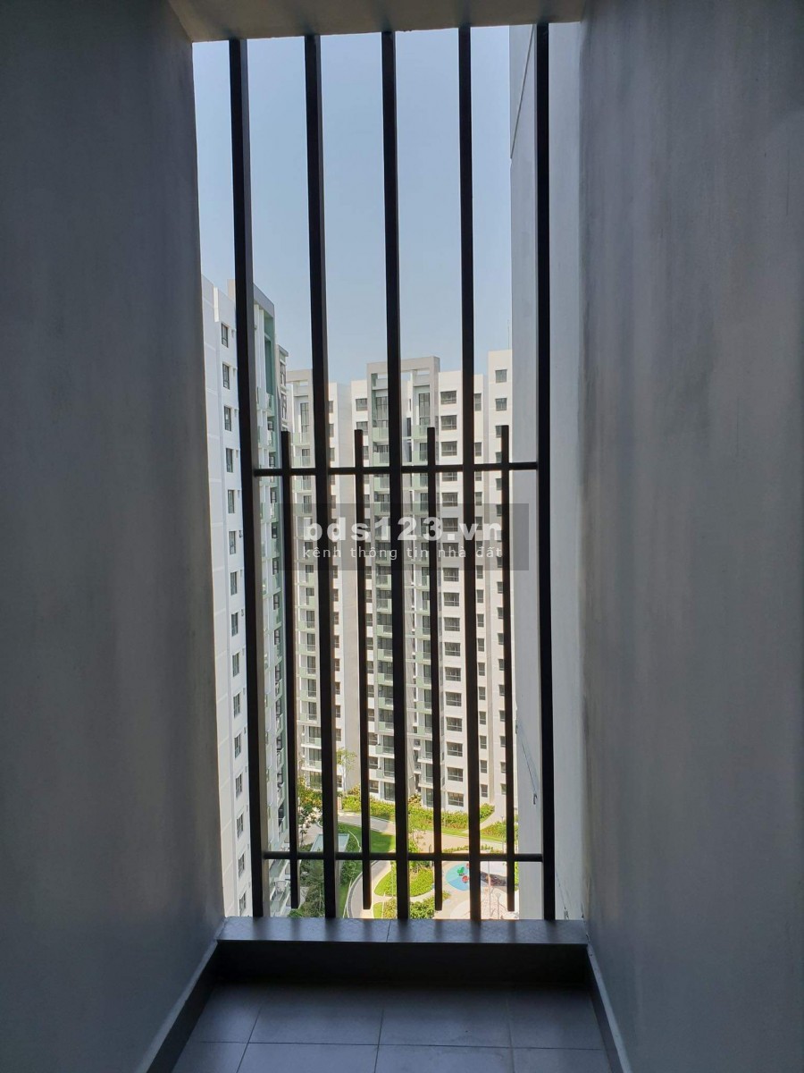Bán 2pn ban công đặc biệt rộng, view nội khu Emerald dự án Celadon City giá 3.4 tỷ