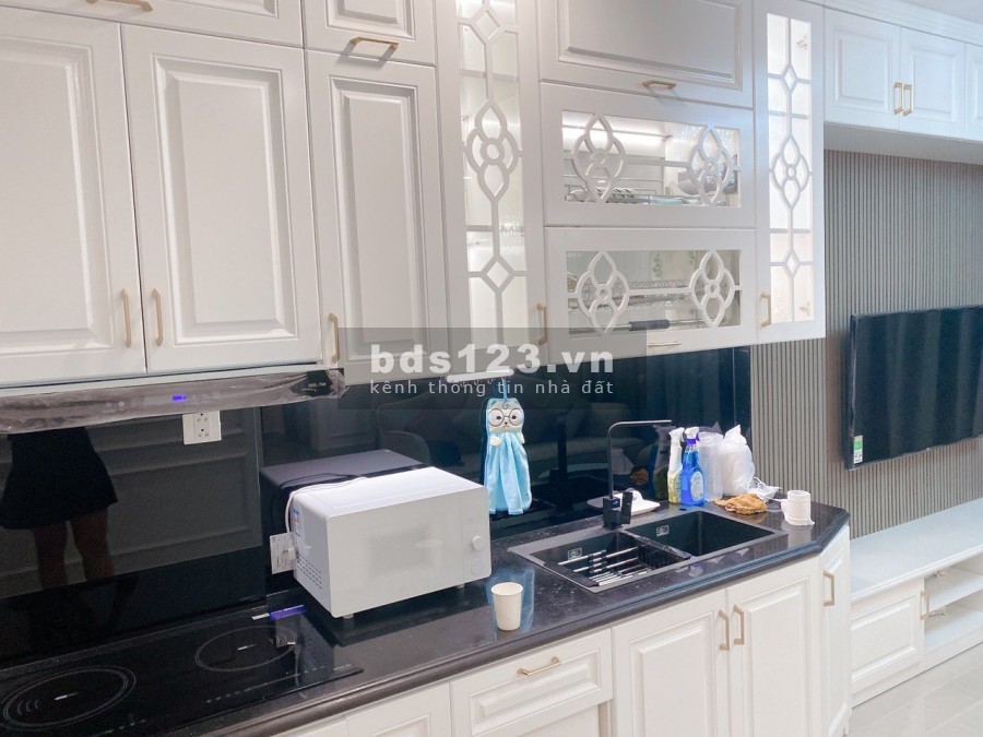Bán S2-11 Vinhomes Ocean Park, 2 ngủ, view bể bơi, nội thất đầy đủ. Giá 2.6 tỷ bao phí LH 0973781843 Ánh.
