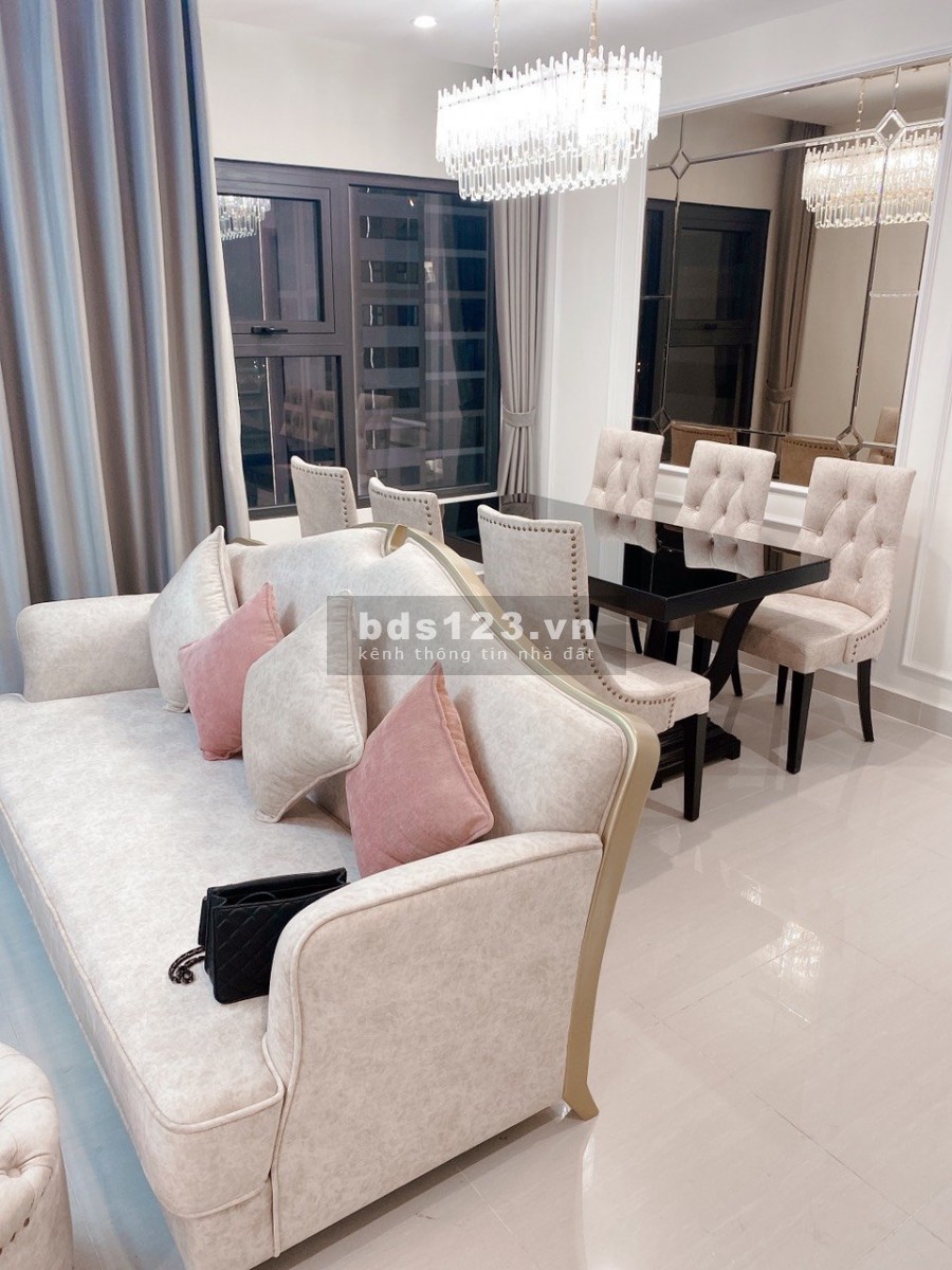 Bán S2-11 Vinhomes Ocean Park, 2 ngủ, view bể bơi, nội thất đầy đủ. Giá 2.6 tỷ bao phí LH 0973781843 Ánh.