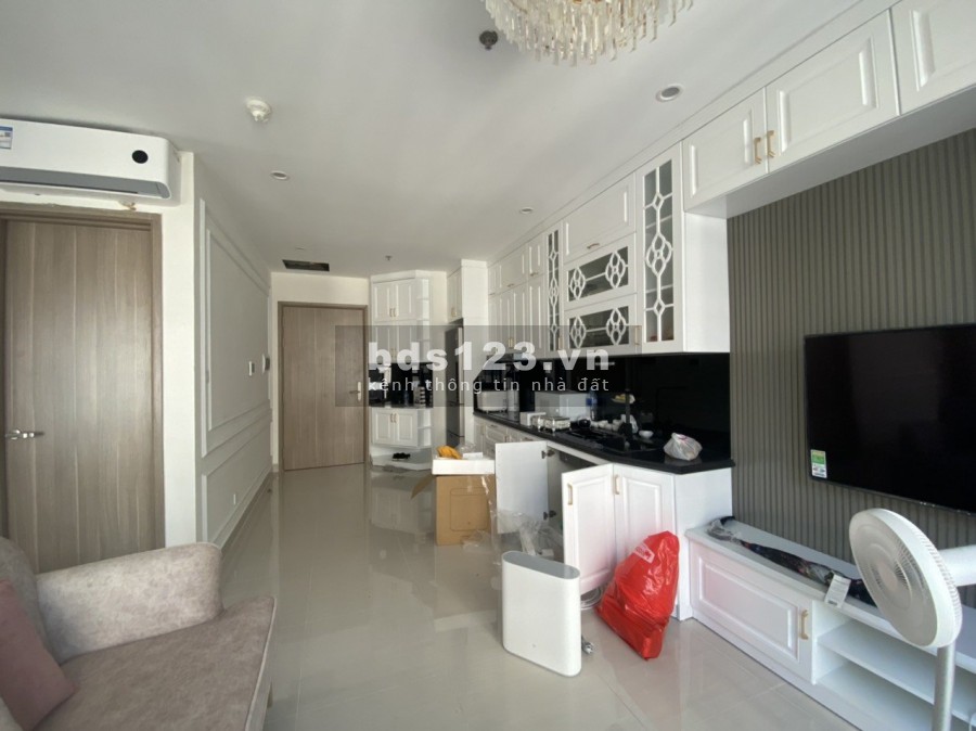 Bán S2-11 Vinhomes Ocean Park, 2 ngủ, view bể bơi, nội thất đầy đủ. Giá 2.6 tỷ bao phí LH 0973781843 Ánh.