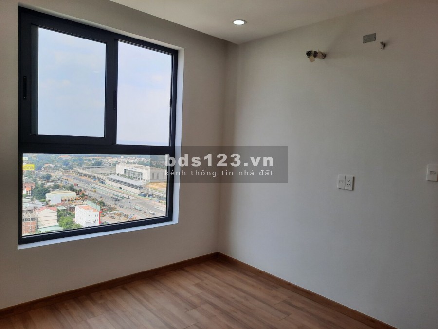 CHO THUÊ BCONS MIỀN ĐÔNG CĂN 2PN+2WC DT:54m2 chỉ 5tr/tháng. LH: 0903.379.605
