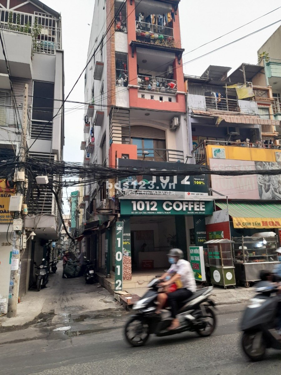 Cho Thuê MBKD Cao Đạt, Q5. ngang 5m. Giá 15tr/th