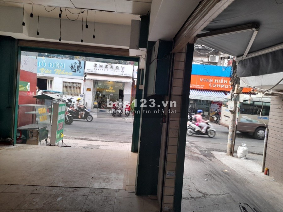 Cho Thuê MBKD Cao Đạt, Q5. ngang 5m. Giá 15tr/th