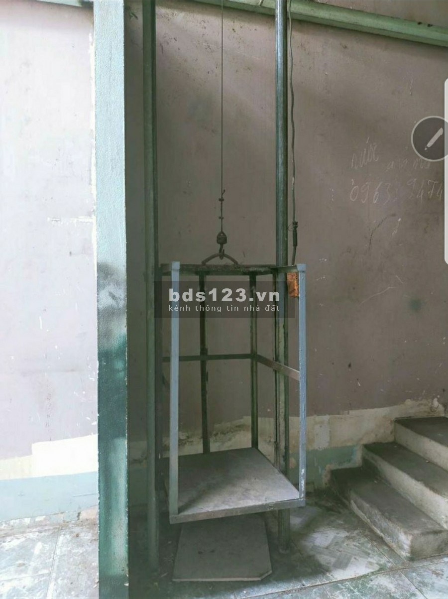 Nhà 1 trệt + 1 lầu mặt tiền đường đôi số 9 Tân Kiểng, Quận 7