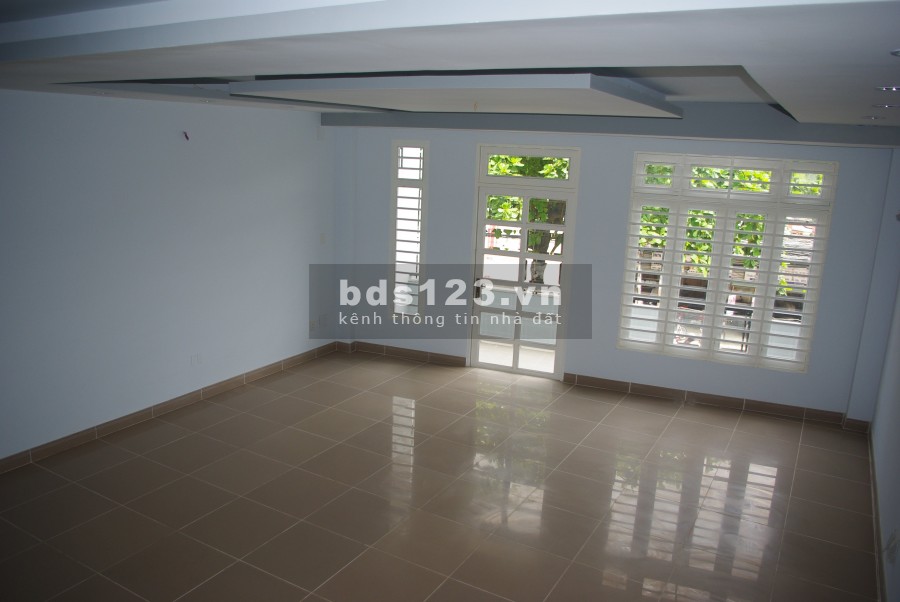 Nhà 1 trệt 2 lầu 160m2 Bạch Đằng Tân Bình, giá cho thuê 28 triệu/tháng