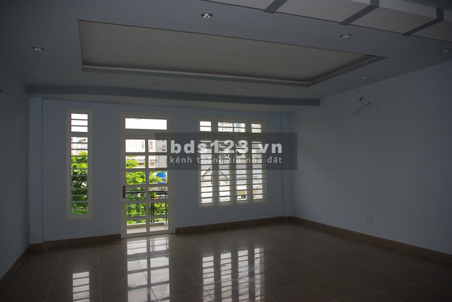 Nhà 1 trệt 2 lầu 160m2 Bạch Đằng Tân Bình, giá cho thuê 28 triệu/tháng