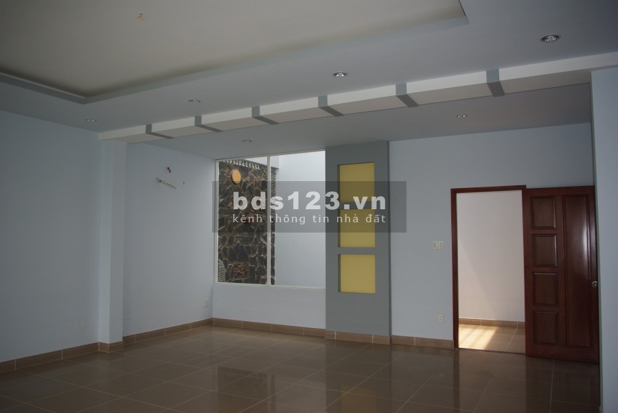 Nhà 1 trệt 2 lầu 160m2 Bạch Đằng Tân Bình, giá cho thuê 28 triệu/tháng