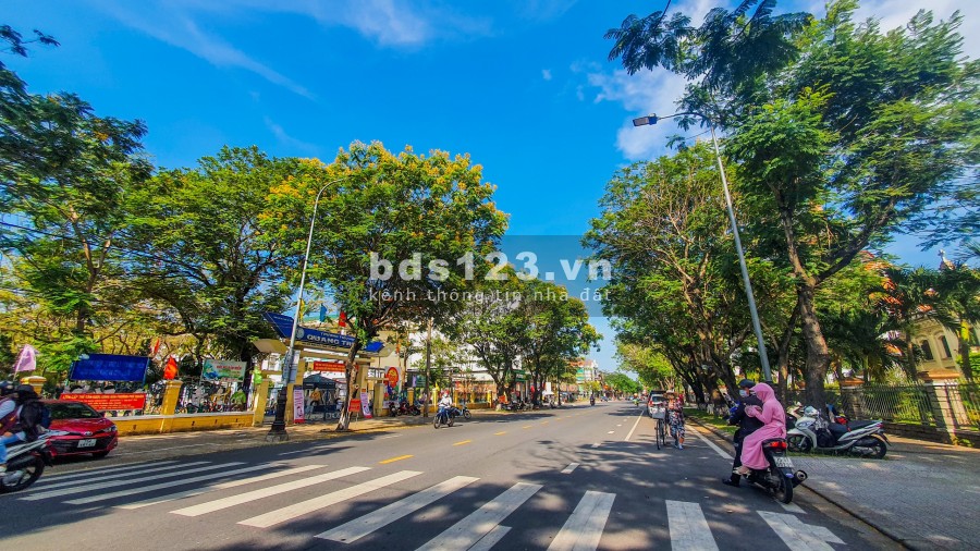 Bán Nhà Siêu Cấp Mặt Tiền Kinh Doanh Đường Nguyễn Huệ