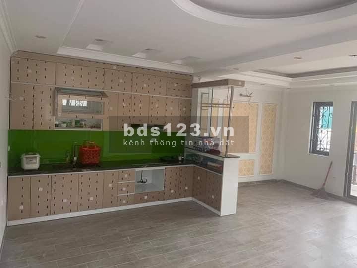 Cần bán nhà Dương Quảng Hàm khu Cầu Giấy 65m2 7 tầng mặt tiền 5,8m. Giá 13.5 tỷ