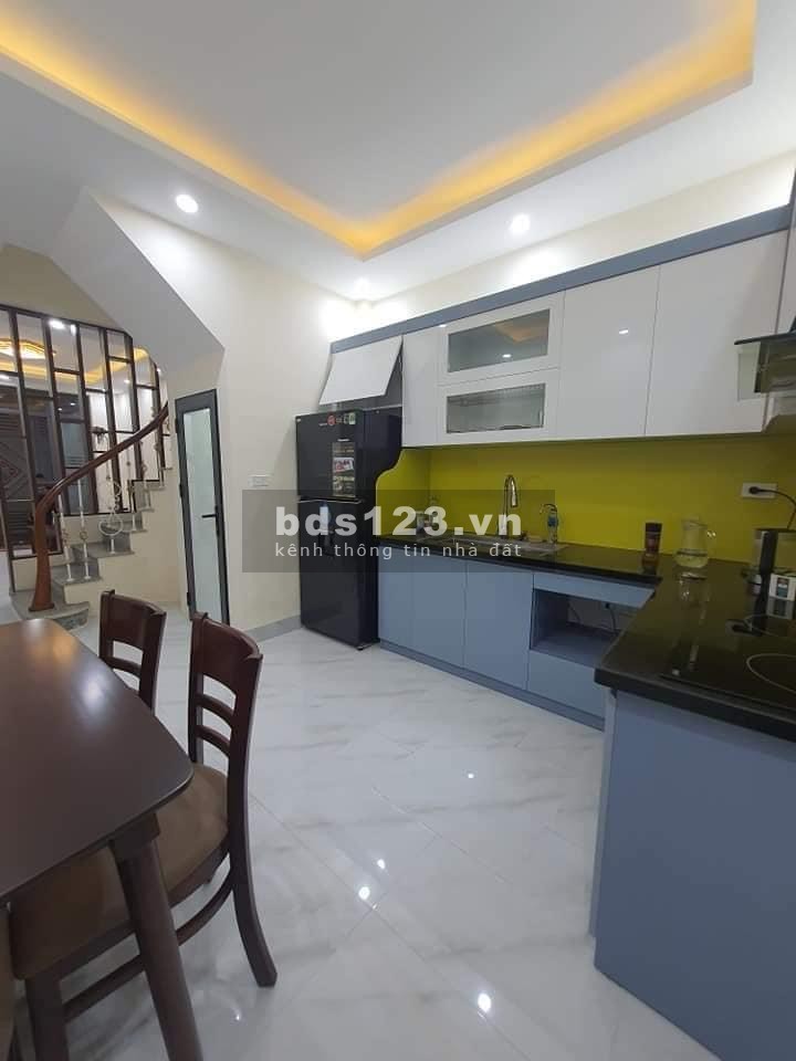 Q. Cầu Giấy, Gia đình cần (bán Gấp) nhà Yên Hoà DT 45m2 x 4T, nhà đẹp ở luôn. Giá 4,95 tỷ.