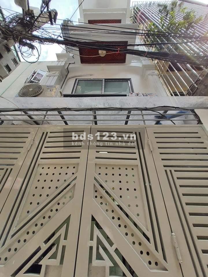 Q. Cầu Giấy, Gia đình cần (bán Gấp) nhà Yên Hoà DT 45m2 x 4T, nhà đẹp ở luôn. Giá 4,95 tỷ.