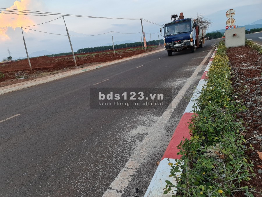 Bán đất đối diện quảng trường trung tâm, khu hành chính mới Đăk Đoa, gần sân Golf FLC