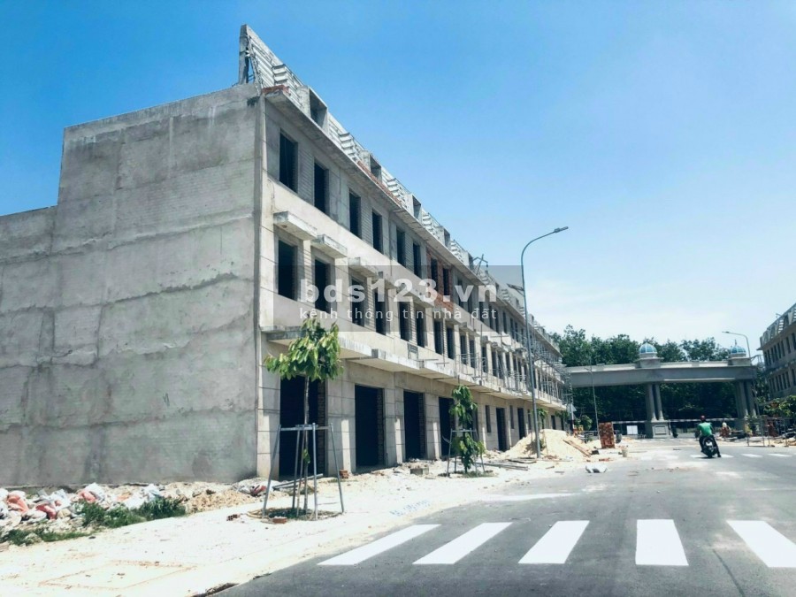 Bán Đát Nhà Ở Thổ Cư 100%. Sổ riêng đầy đủ, xây nhà được ngay