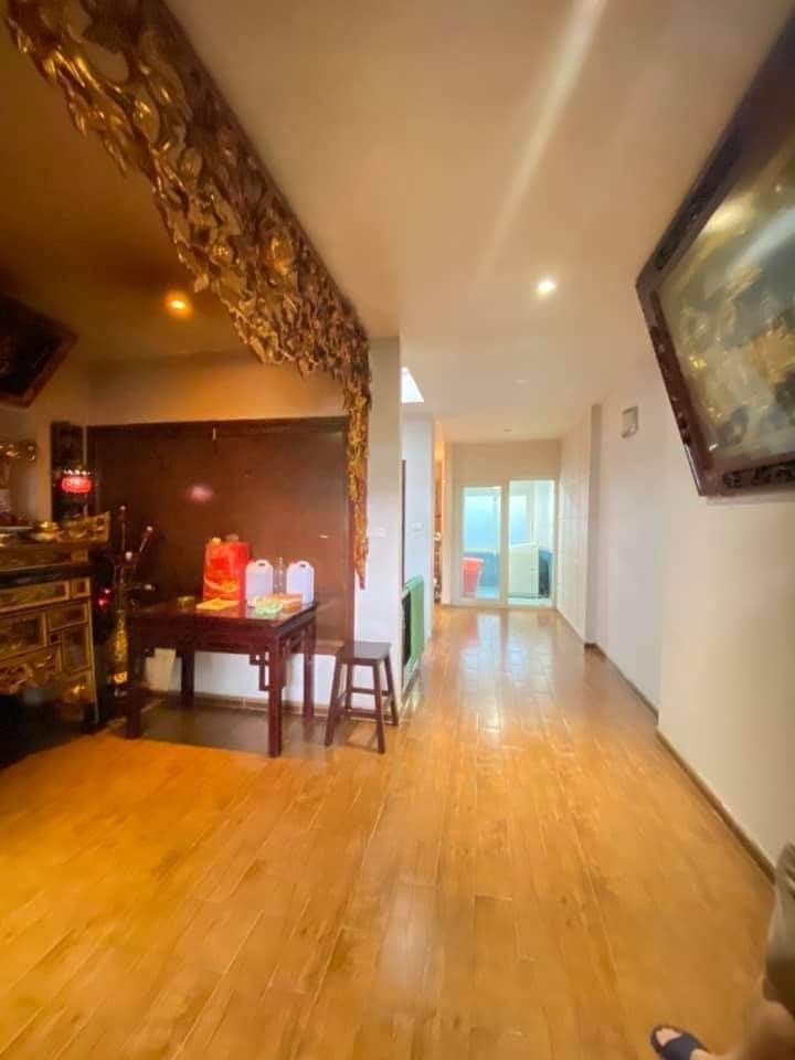 Bán gấp biệt thự sân vườn tại Linh Đàm, Hoàng Mai 230m2 3.5 tầng thiết kế sang trọng giá covid