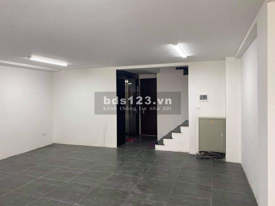 Bán nhà MP Hồ Tùng Mậu 60m2 x 7 tầng thang máy MT 5m vỉa hè rộng, KD tốt giá 24 tỷ. LH 0912442669