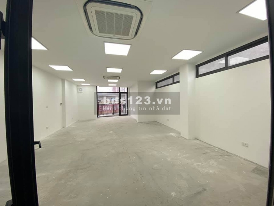 Bán nhà MP Hồ Tùng Mậu 60m2 x 7 tầng thang máy MT 5m vỉa hè rộng, KD tốt giá 24 tỷ. LH 0912442669