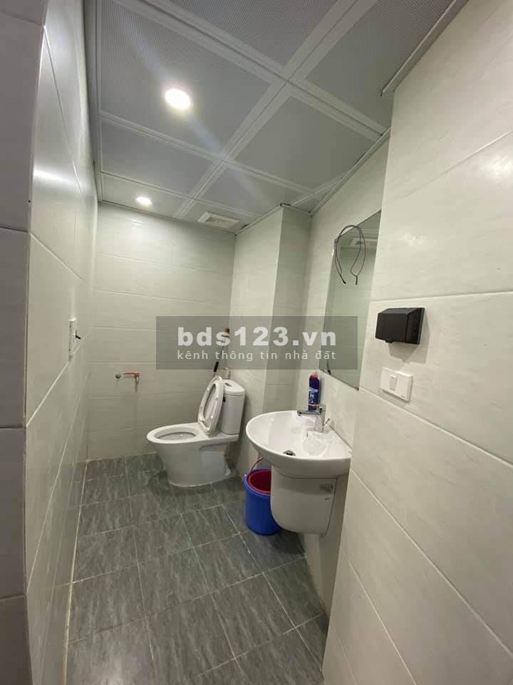 Bán nhà MP Hồ Tùng Mậu 60m2 x 7 tầng thang máy MT 5m vỉa hè rộng, KD tốt giá 24 tỷ. LH 0912442669