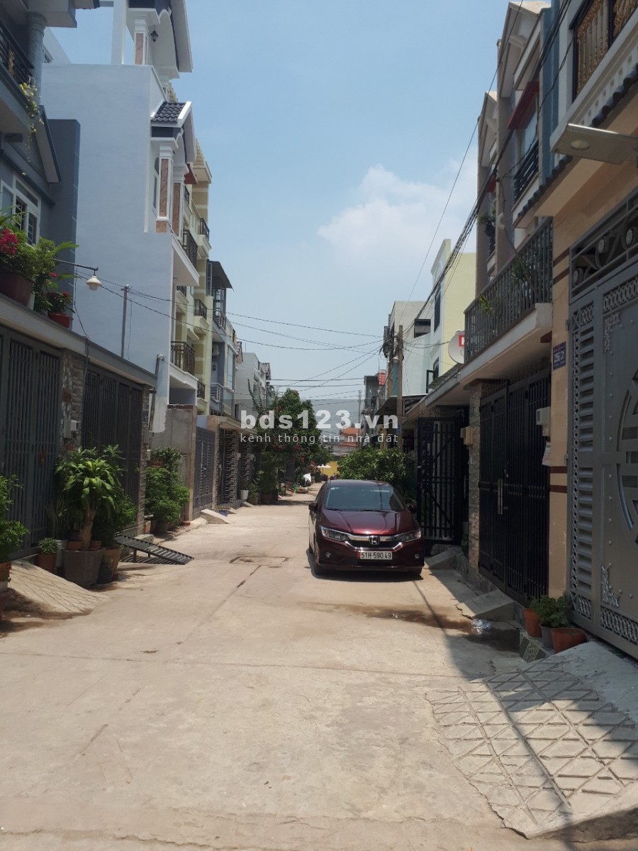 Gấp,bán nhà ngay hẻm 17 liên khu 56 xây mới 1 lầu, hẻm nhựa 8m