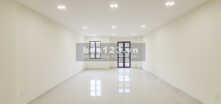 Cho thuê nguyên sàn 100m2 Cityland Park Hills làm văn phòng có thang máy
