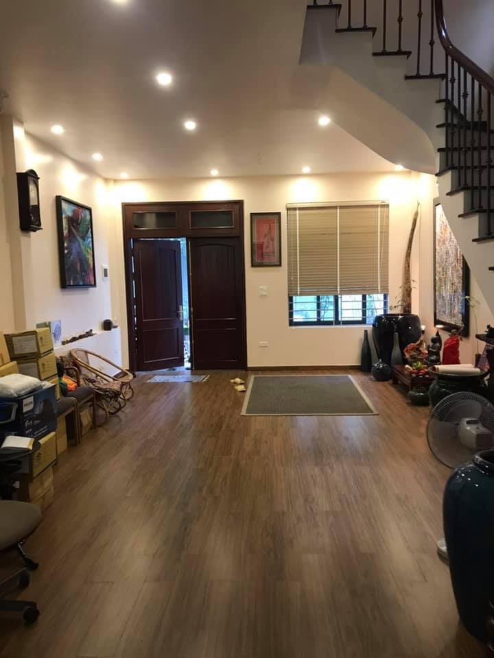 Chính chủ tôi cần bán nhà mặt phố Trần Đăng Ninh, Hà Đông, 5 tầng, nhỉnh 5 tỷ