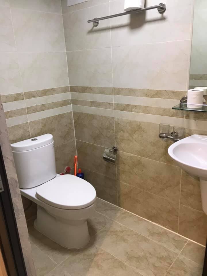 Chính chủ tôi cần bán nhà mặt phố Trần Đăng Ninh, Hà Đông, 5 tầng, nhỉnh 5 tỷ