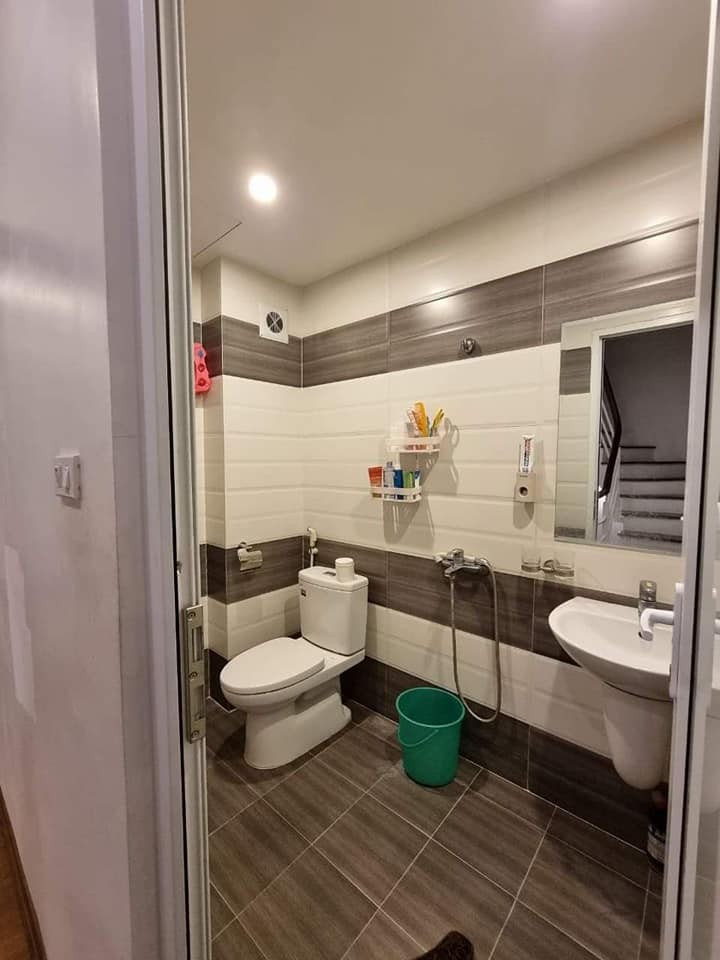 Bán nhà ÔTô đỗ cửa Phố Trung Kính, Quận Cầu Giấy 50m2x5T, giá 6 tỷ.