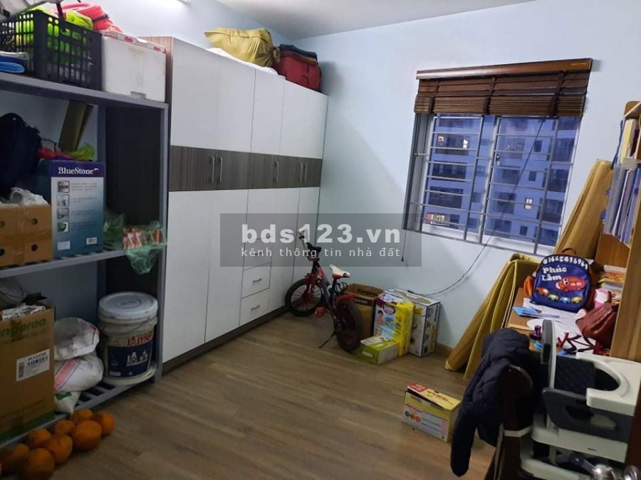 Bán căn hộ tòa CT2 Yên Nghĩa 121m2 giá 1,9 tỷ, 4PN, 3WC, 3 lô gia. Liên hệ: 0374393926