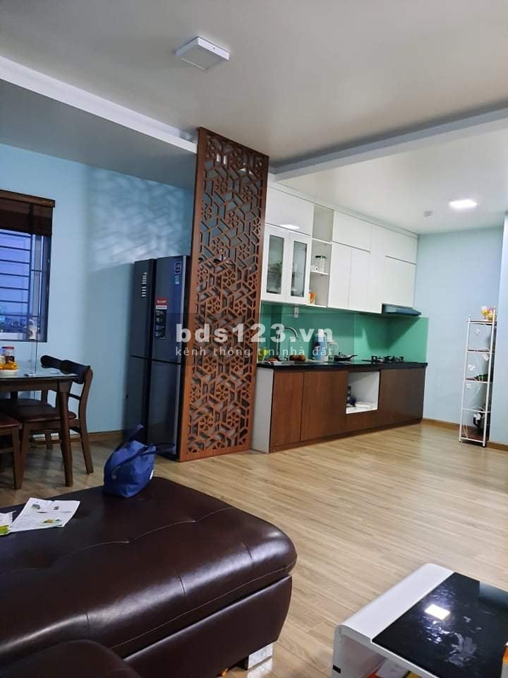 Bán căn hộ tòa CT2 Yên Nghĩa 121m2 giá 1,9 tỷ, 4PN, 3WC, 3 lô gia. Liên hệ: 0374393926