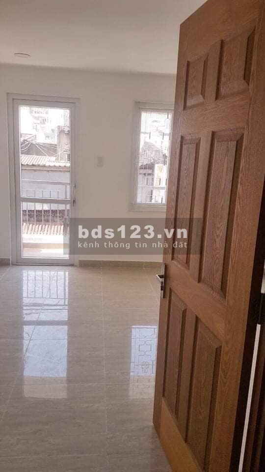 Nhà Giá Rẽ 580 Triệu 1 Trệt 2 Lầu Ngay Chợ Hưng Long, Bình Chánh , TPHCM