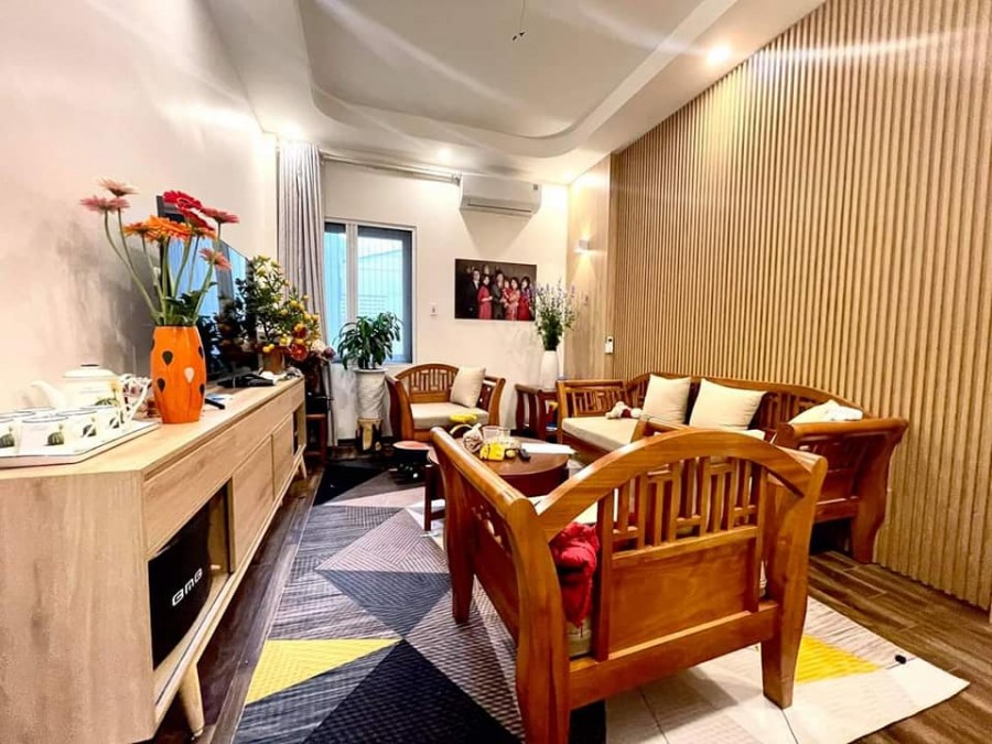 Bán nhà phân lô ngay tại đường Lê Trọng Tấn, Phường Khương Mai, Thanh Xuân. Diện tích 60m2. Giá 11.5 tỷ