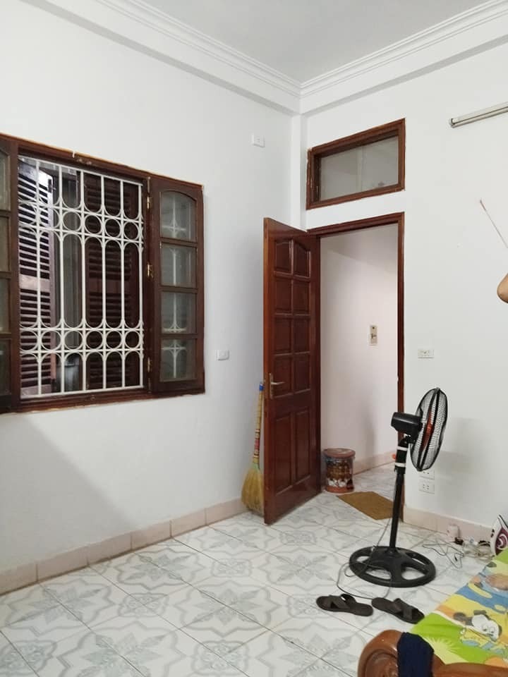 Bán Đất Tặng Nhà Kim Giang 65m2, Ô Tô Đỗ Cửa, View Thoáng Sáng, Gần Phố, MT 4m, KD 5.5 Tỷ