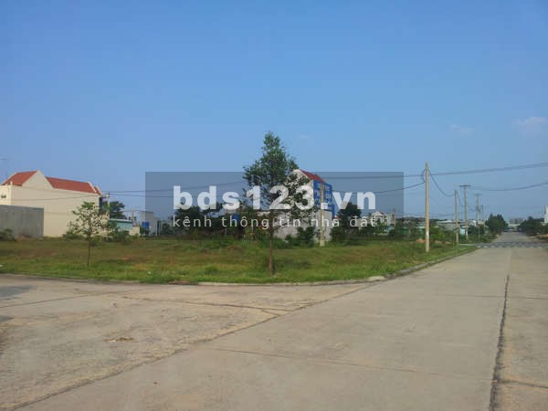 TÔI CHÍNH CHỦ CẦN BÁN GẤP LÔ ĐẤT KCN, CHỢ, TRƯỜNG LÔ GÓC 300M2 2 MẶT TIỀN CHO THUÊ 25TR CHÍNH CHỦ