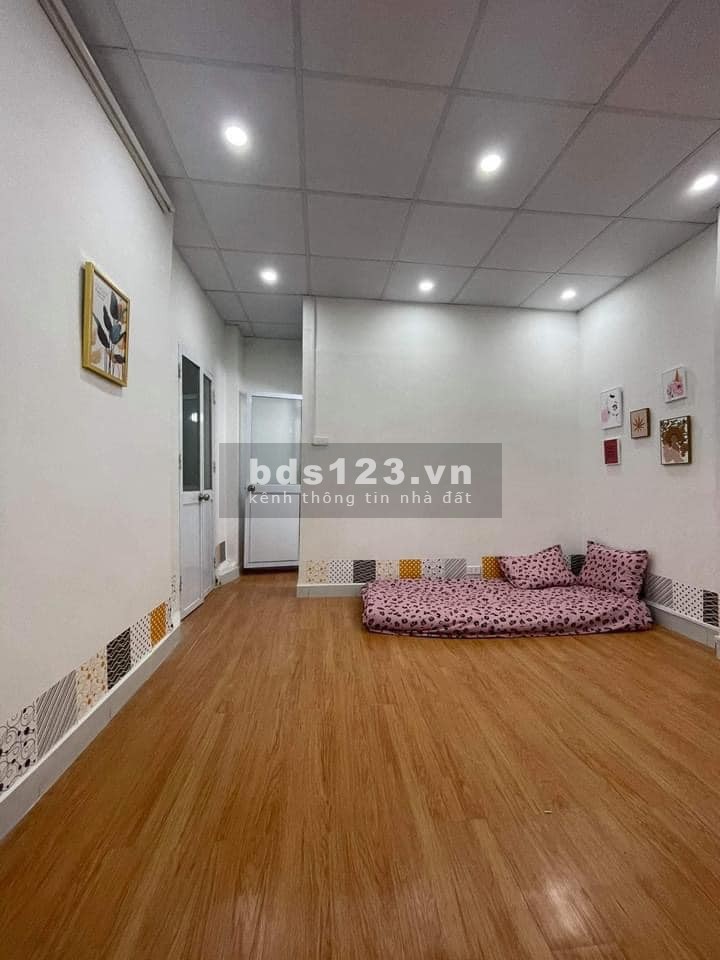 Bán nhà ngõ Phố Ngô sỹ Liên, Ô tô đỗ cách 40m, 21m2, 4 tầng Giá 2,2tỷ