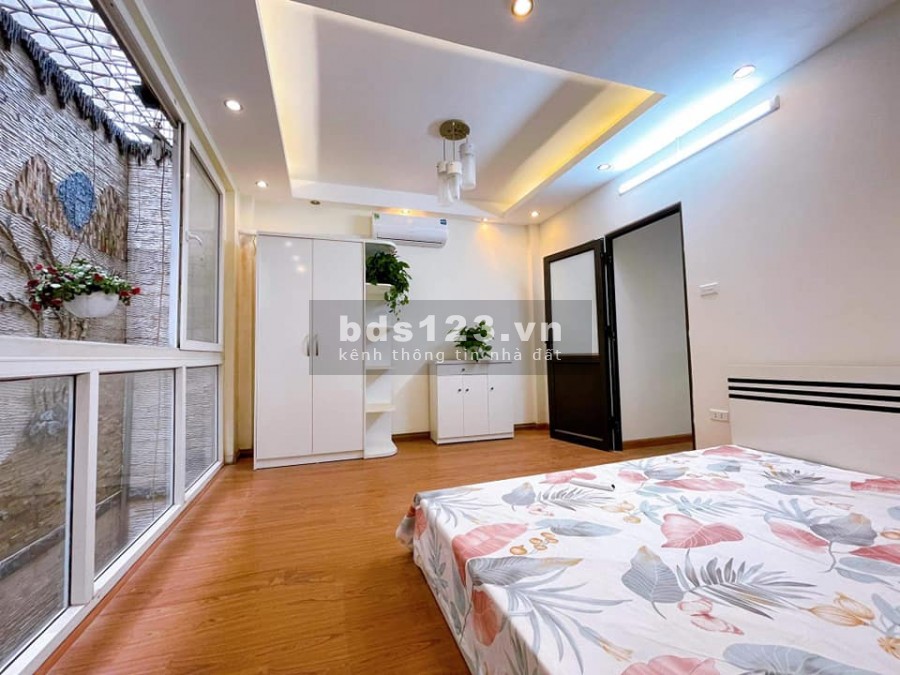 Bán nhà mặt phố Thành Thái 62mx4t lô góc kinh doanh Dịch Vọng Cầu Giấy 0969040000.