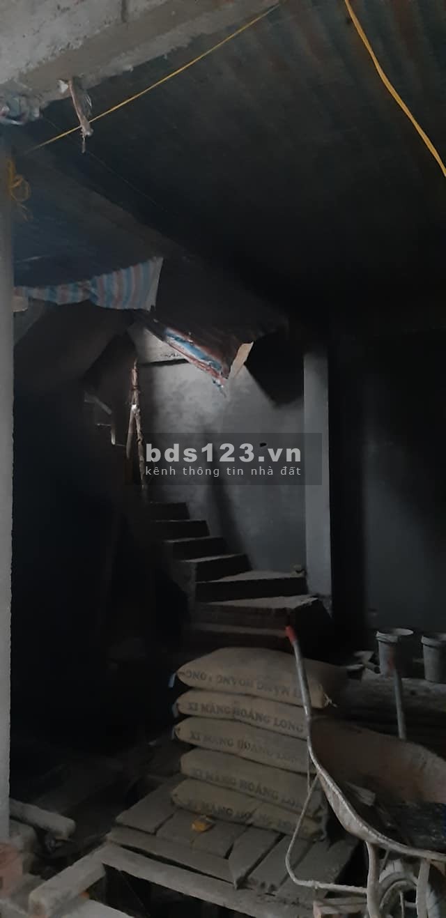 NGUYỄN ĐỨC CẢNH NHÀ MỚI KOONG GẦN PHỐ dt 30 Mét giá 4.5 Tỷ