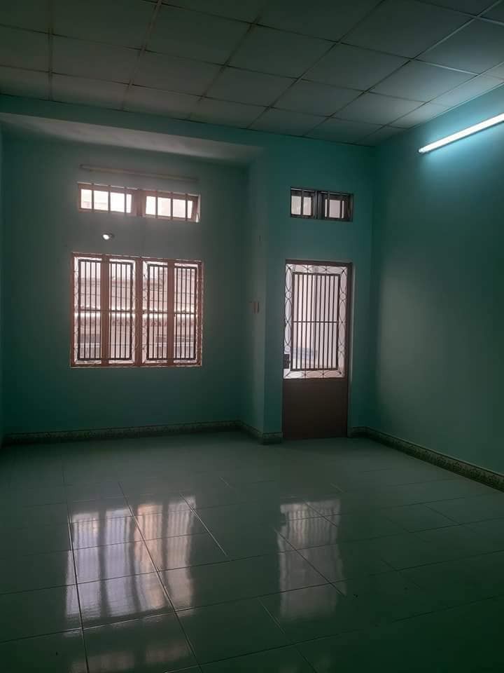 Bán nhà 42m2, 2 tầng, giá 3,5 tỷ, HXH, SHR đường Lê Văn Quới, Bình Tân