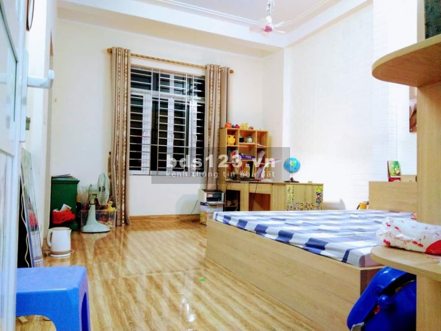 Hiếm !! Mới Coong, Lô Góc, Ngõ Thông, Ở Ngay, 35m2, 5 Tầng, Giá Nhỉnh 3 tỷ.